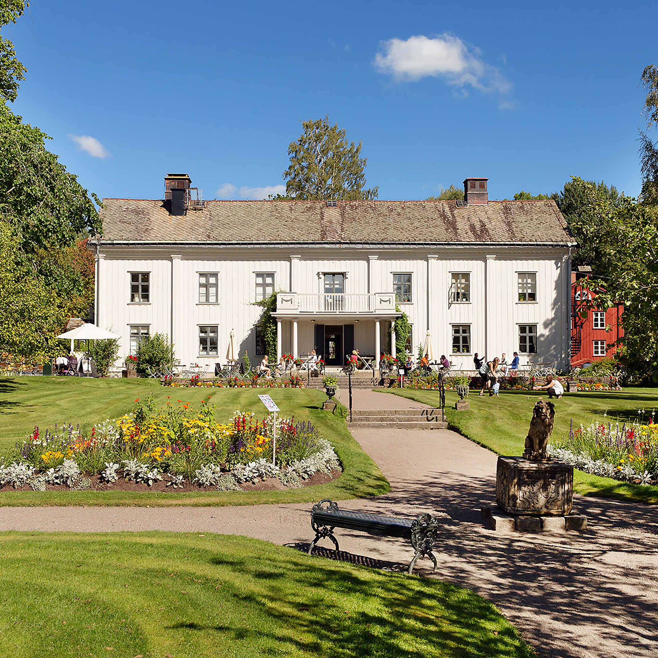 Alsters herrgård en solif sommardag